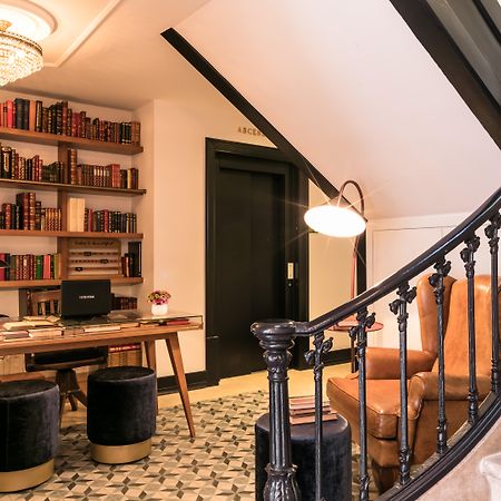 Almaria Ex Libris Chiado Apartment Lisbon Luaran gambar